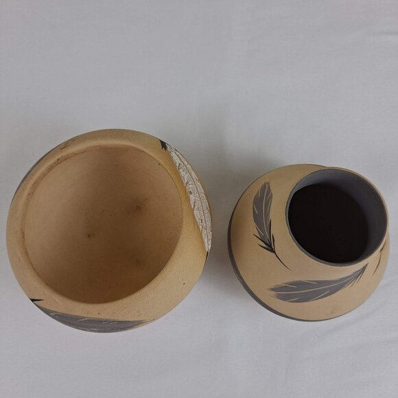 Native American Clay Pottery Vase and Footed Bowl Signed By Gray Feather Vintage - Picture 5 of 10